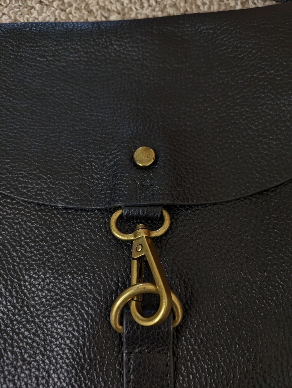 Banana Republic Crossbody Belt Bag Black Pebbled Leather Crescent Fanny Pack - Picture 7 of 9